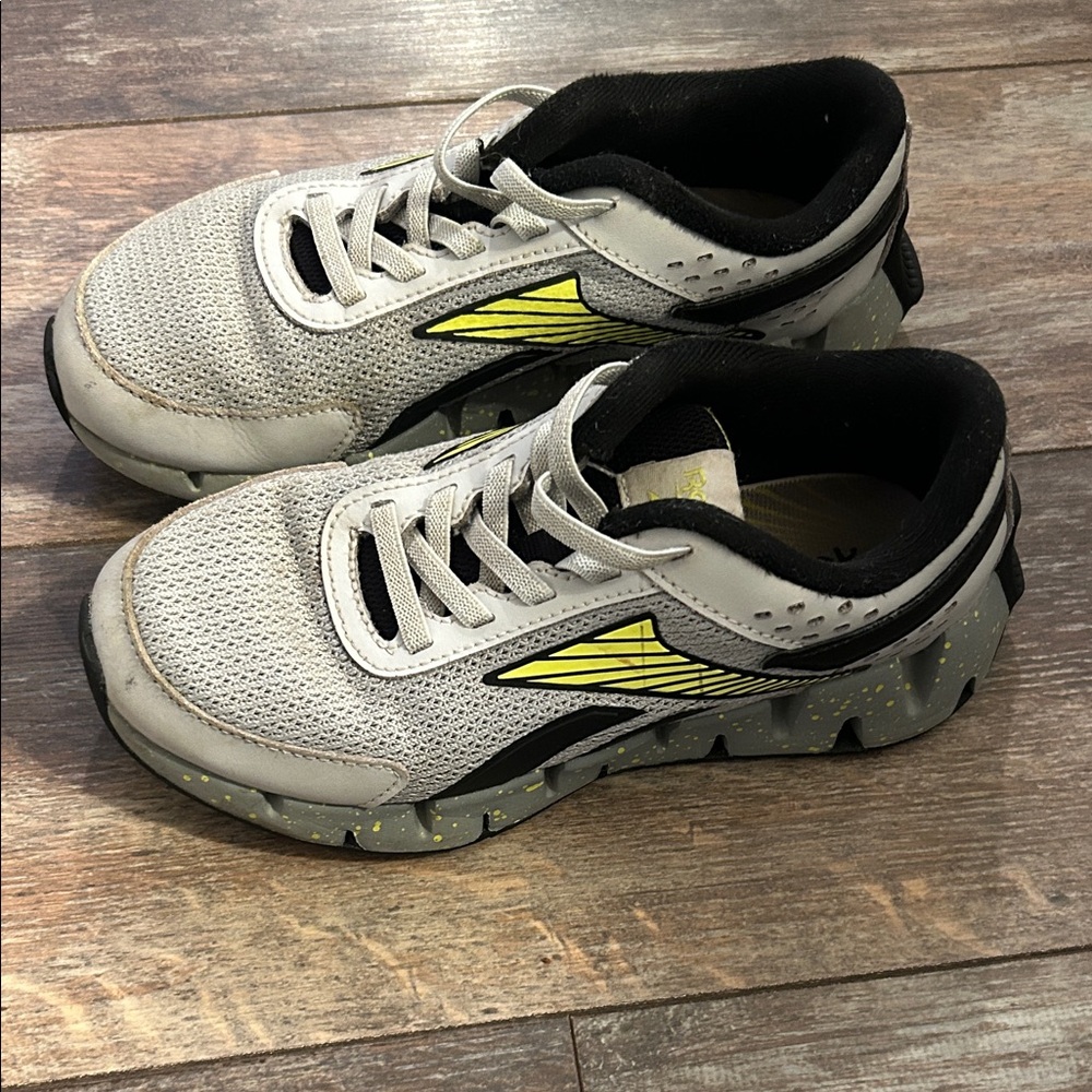 Reebok Kids Sneakers in Gray and Yellow